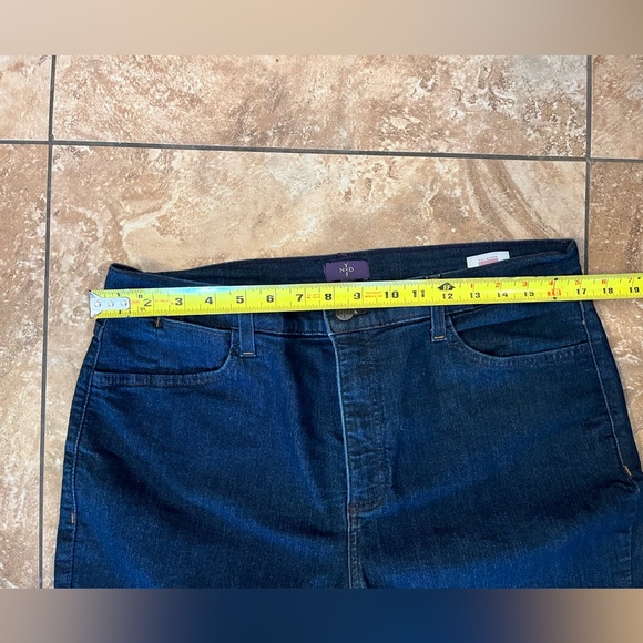 NYDJ Skinny Jeans Medium Blue Premium Denim | Size 16 - Picture 8 of 11